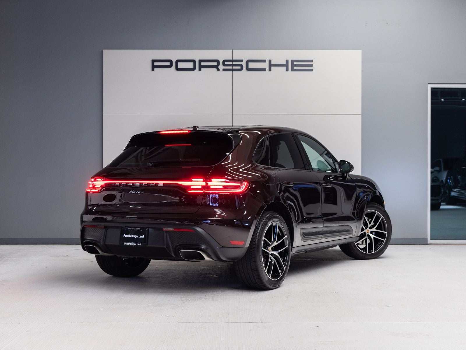 2026 Porsche Macan AWD