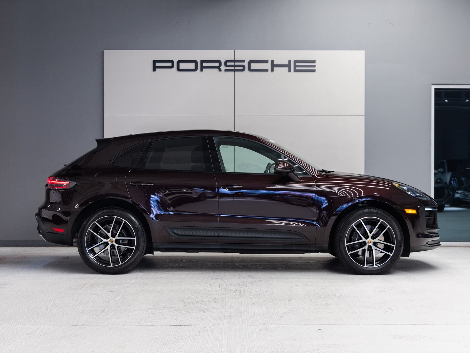 2026 Porsche Macan AWD