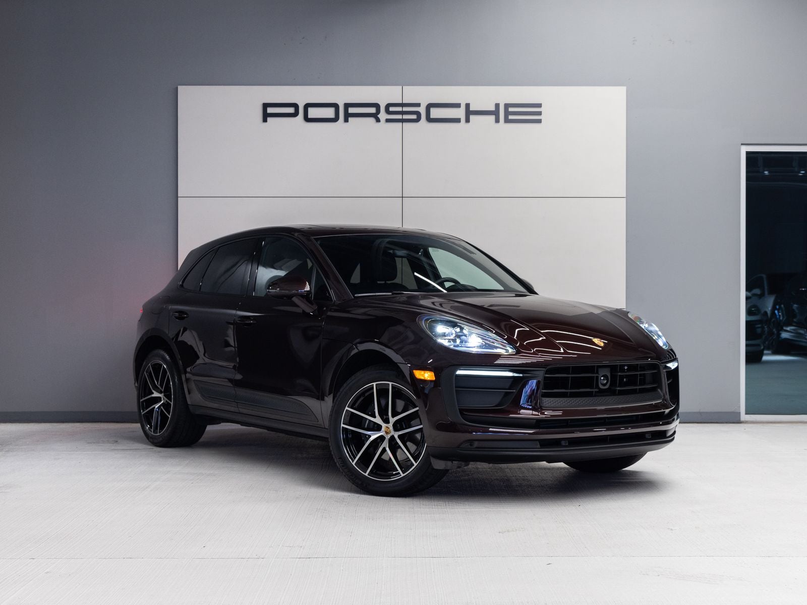 2026 Porsche Macan AWD