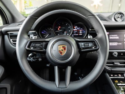 2026 Porsche Macan AWD