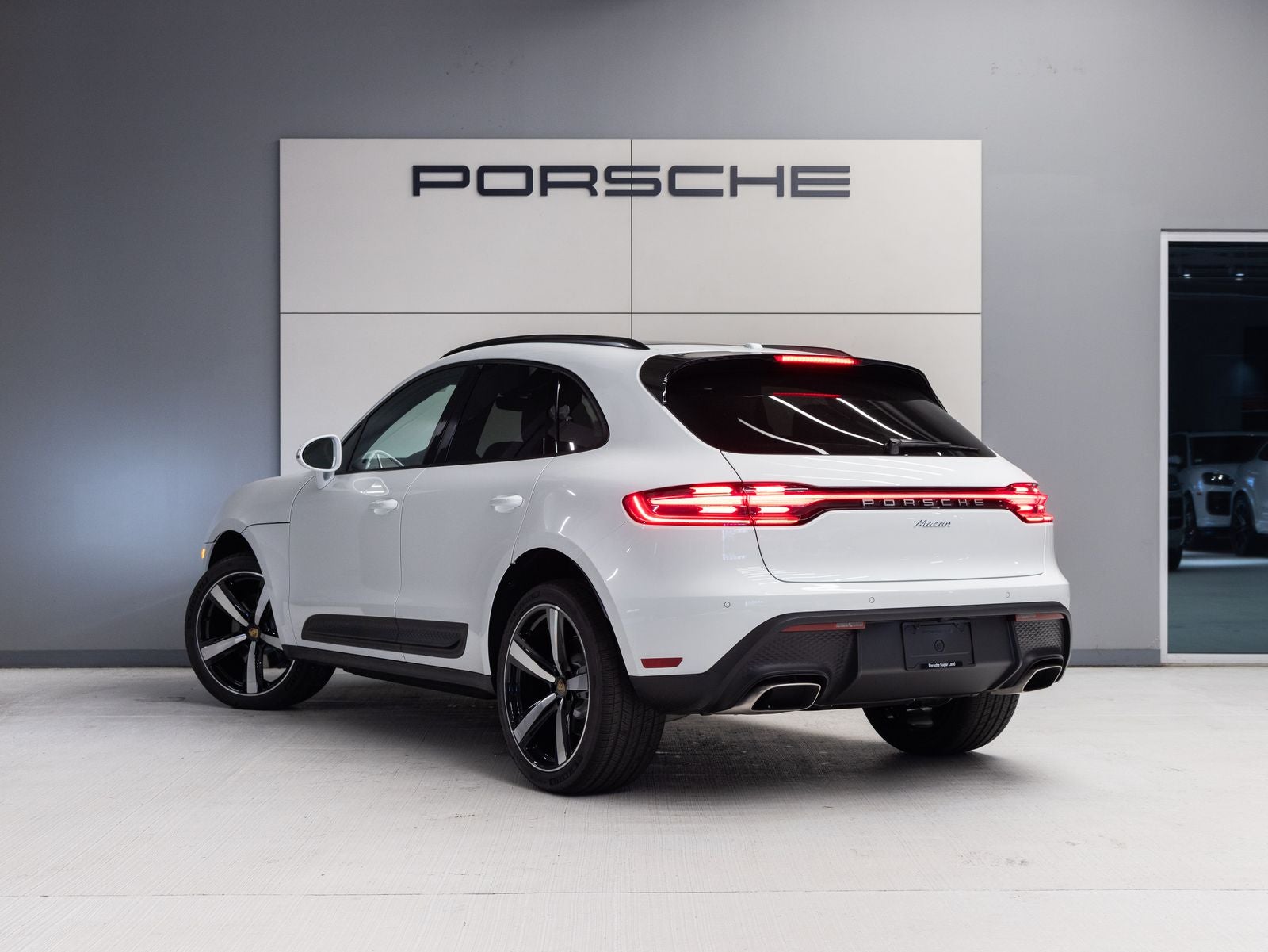 2026 Porsche Macan AWD