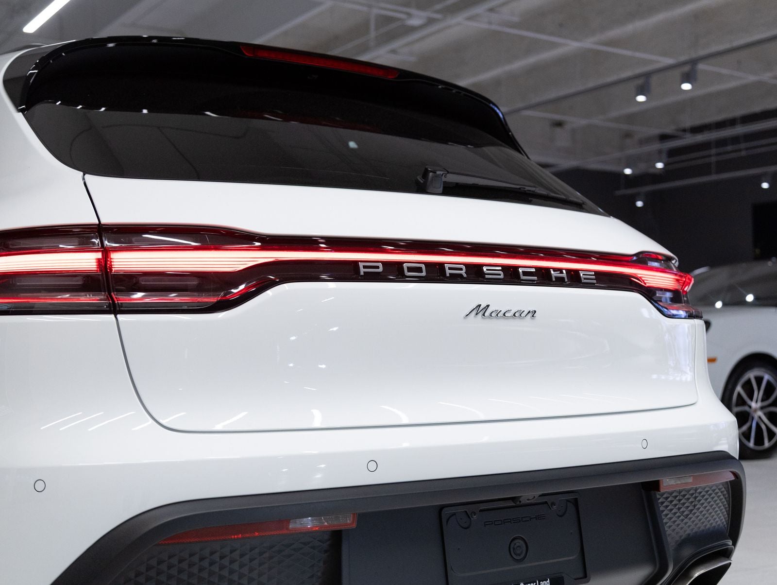 2026 Porsche Macan AWD