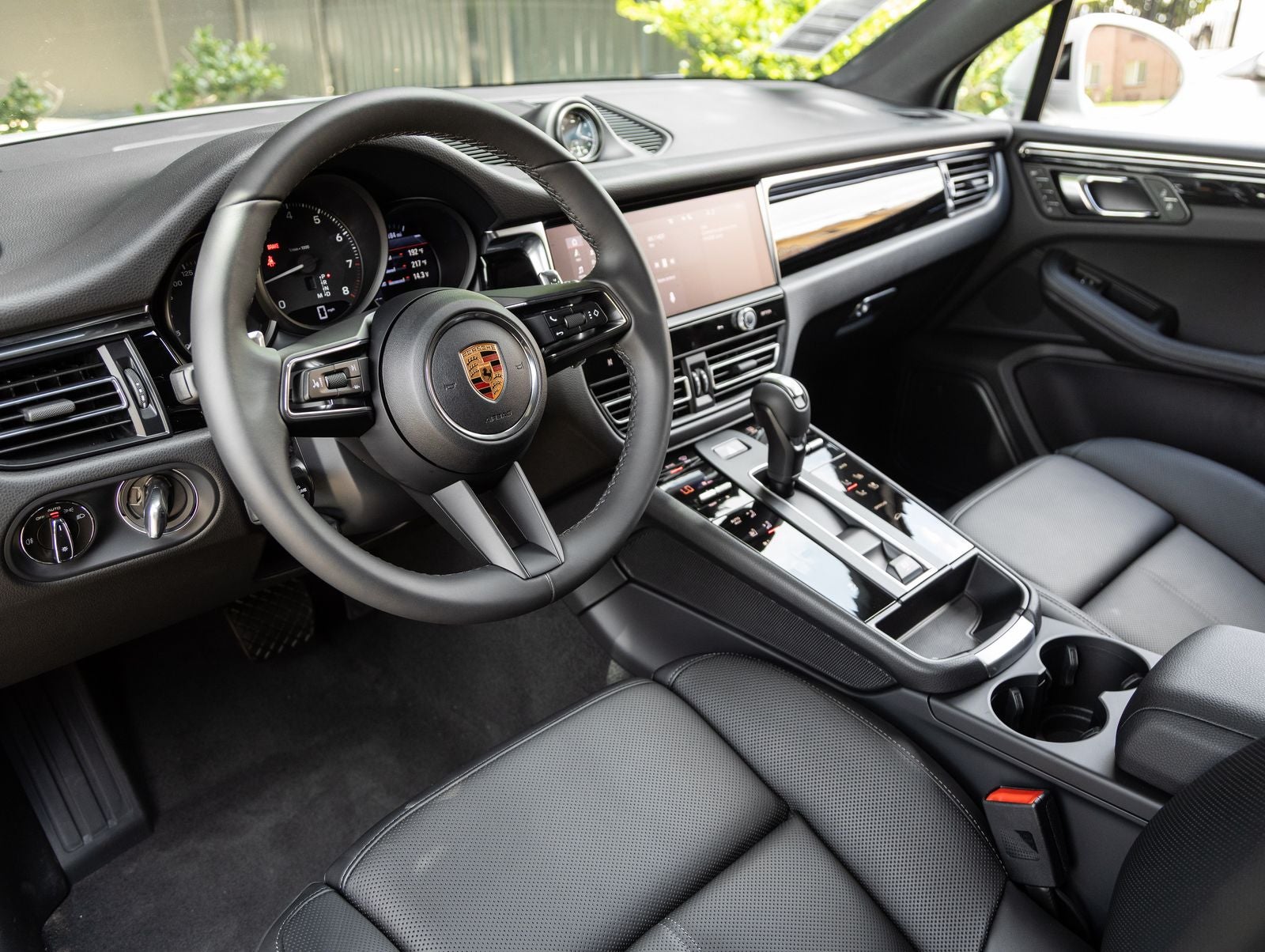 2026 Porsche Macan AWD