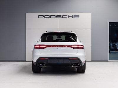 2026 Porsche Macan AWD