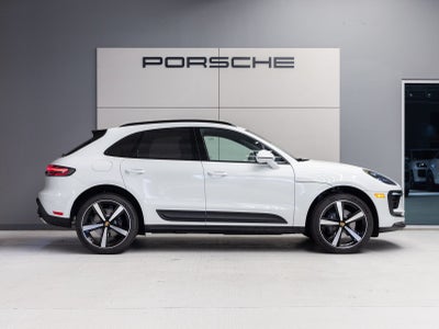 2026 Porsche Macan AWD