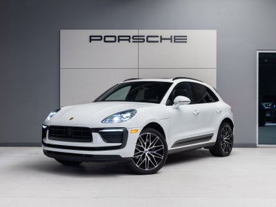 2023 Porsche Macan AWD