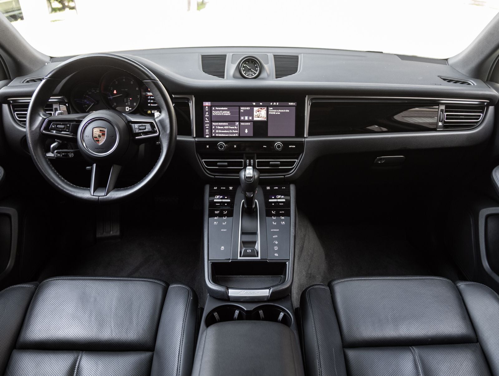2023 Porsche Macan AWD