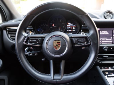 2023 Porsche Macan AWD