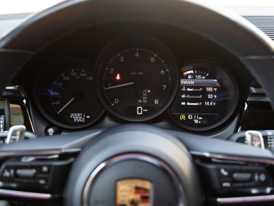 2023 Porsche Macan AWD