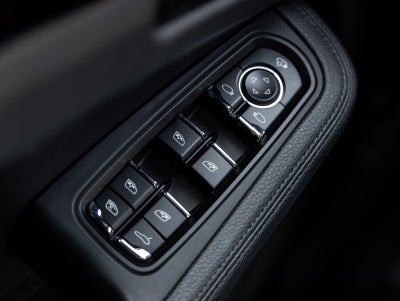 2023 Porsche Macan AWD