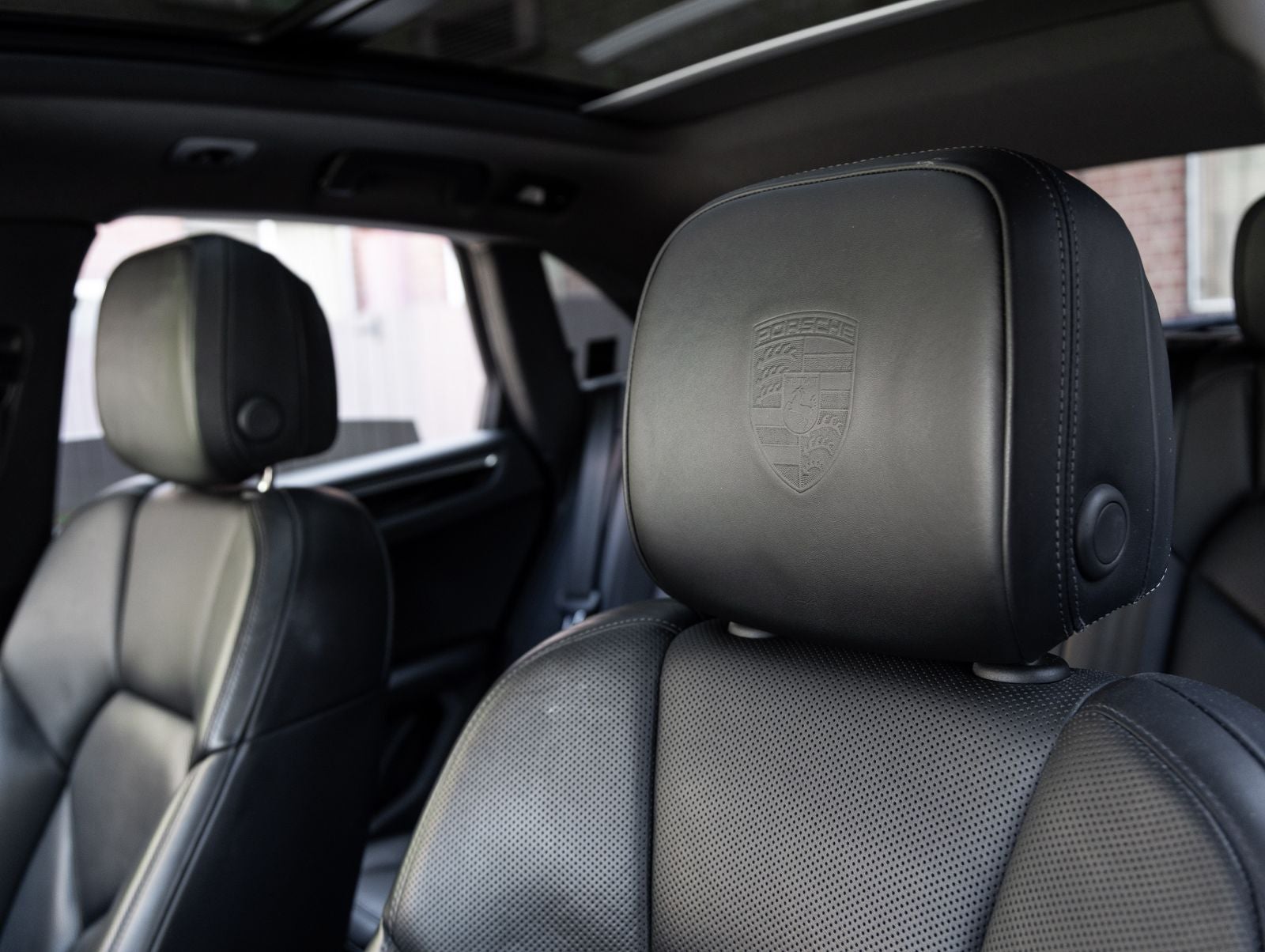 2023 Porsche Macan AWD