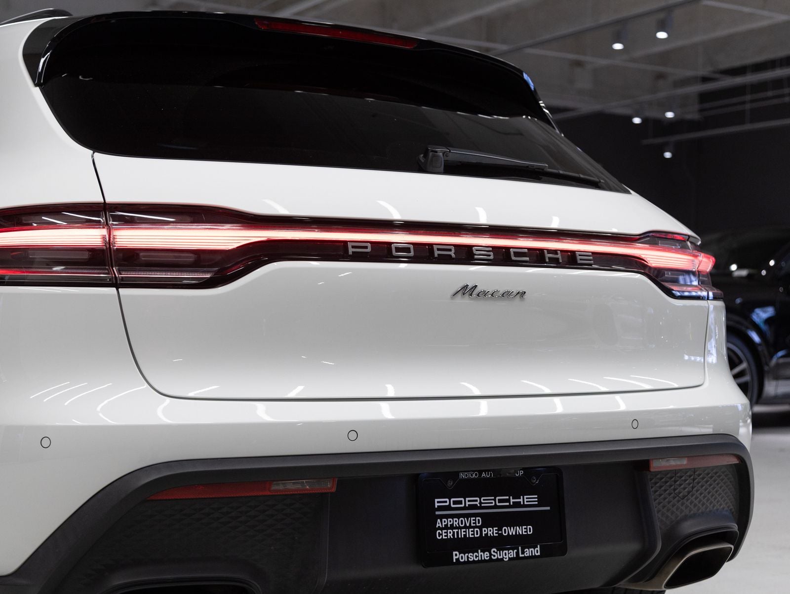 2023 Porsche Macan AWD