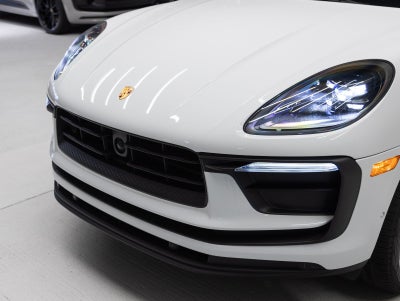 2023 Porsche Macan AWD