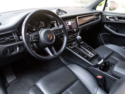 2023 Porsche Macan AWD