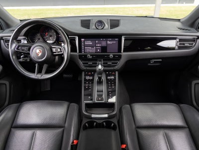 2023 Porsche Macan Macan