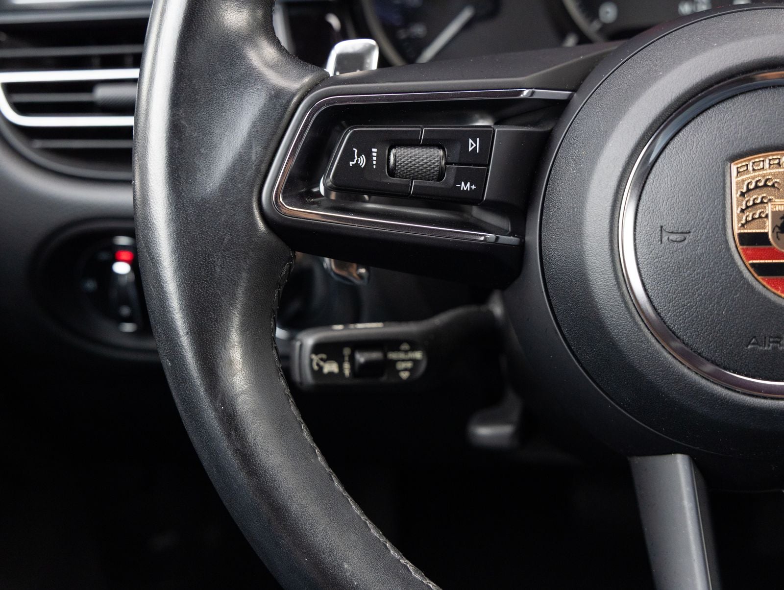 2023 Porsche Macan Macan