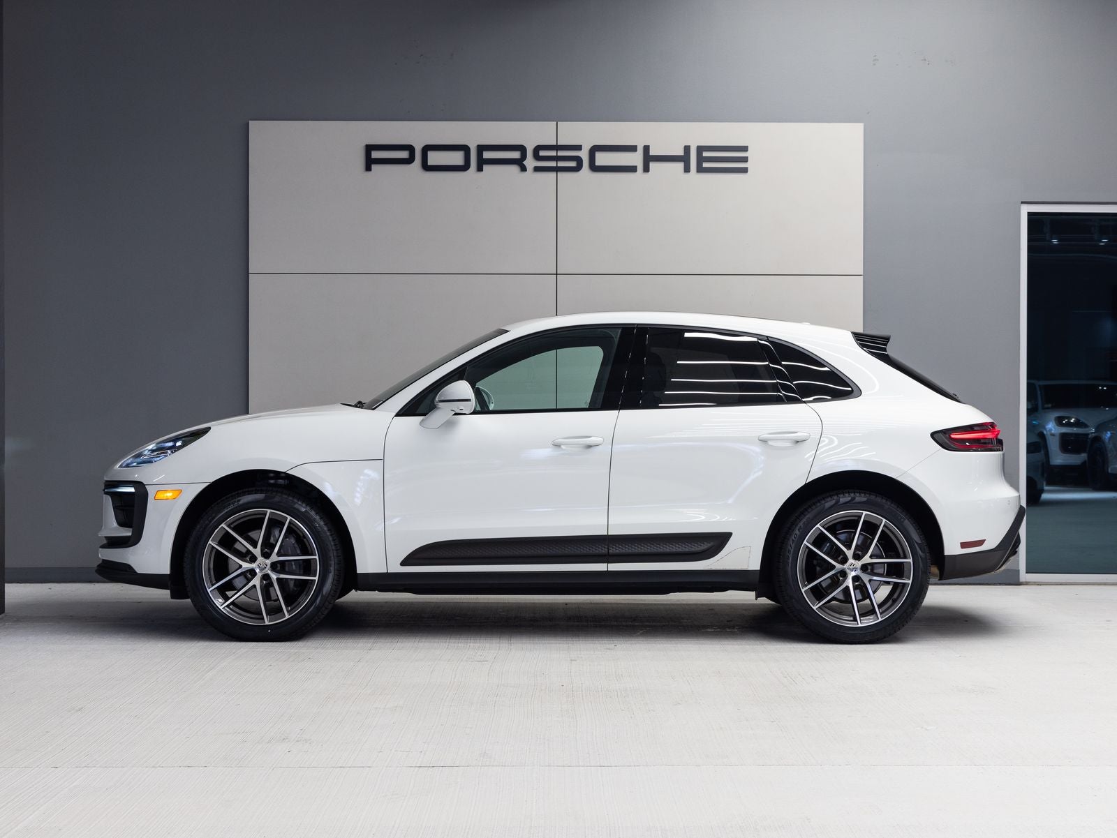 2023 Porsche Macan Macan