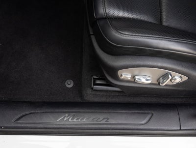 2023 Porsche Macan Macan