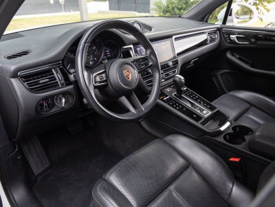 2023 Porsche Macan Macan