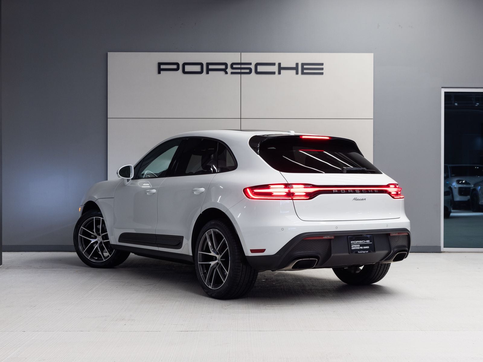 2023 Porsche Macan Macan