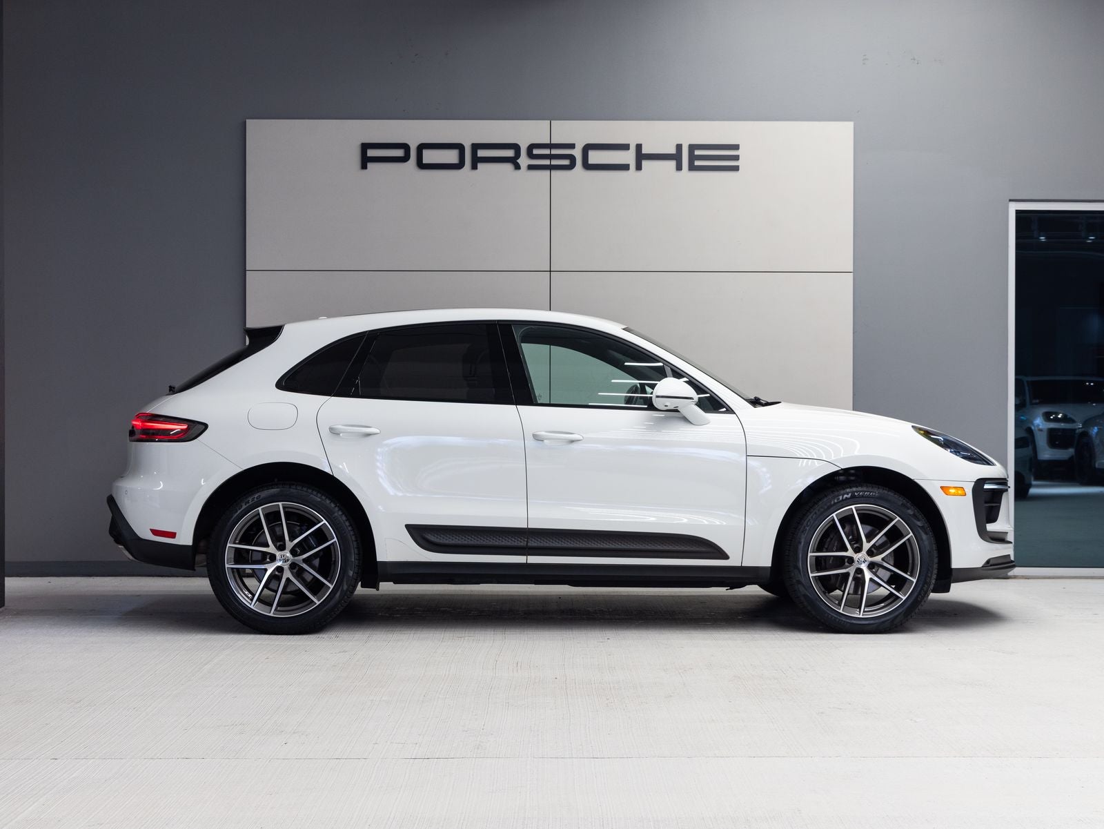 2023 Porsche Macan Macan