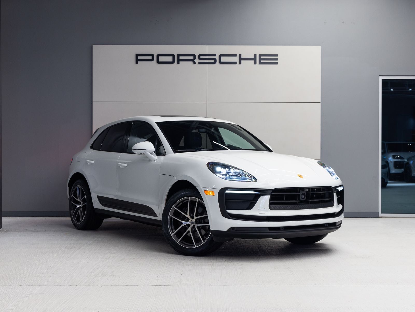 2023 Porsche Macan Macan