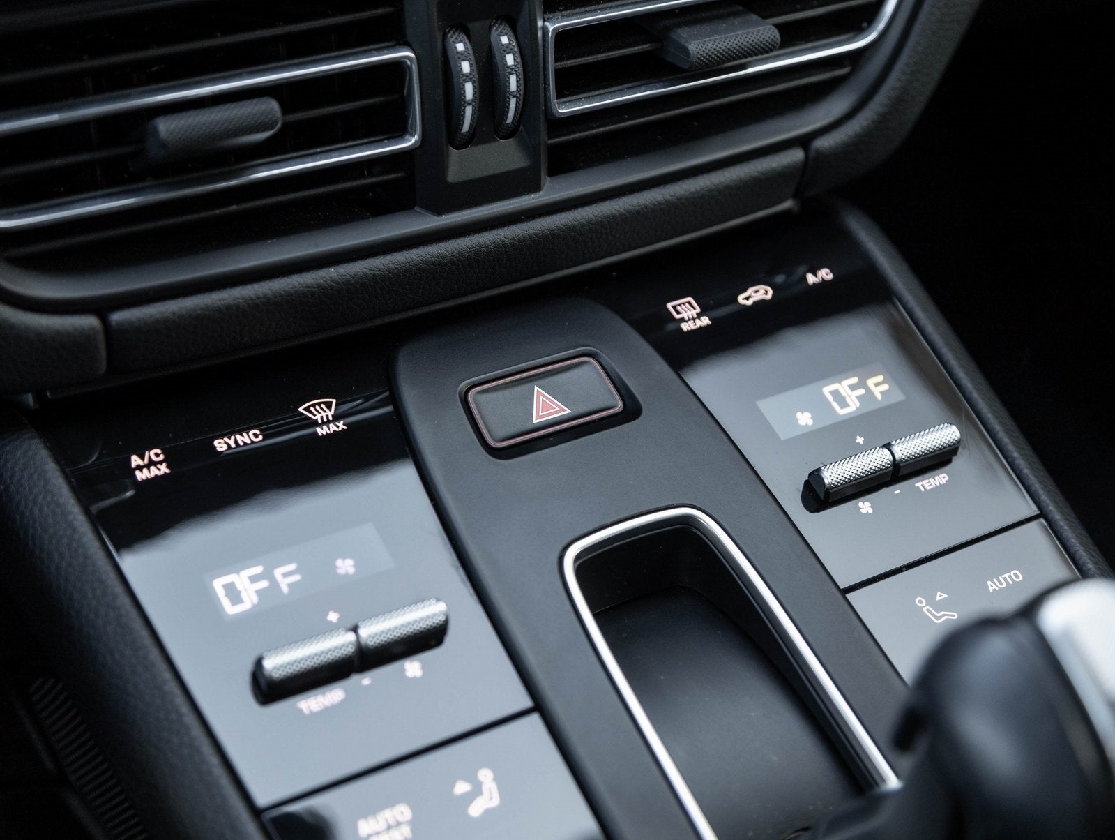 2024 Porsche Macan Macan (MY24)