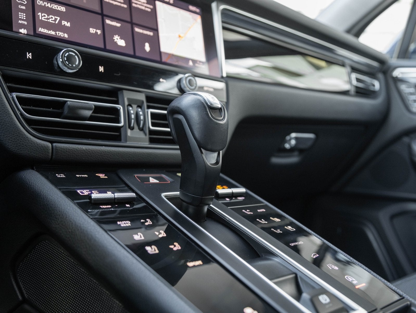 2024 Porsche Macan Macan (MY24)