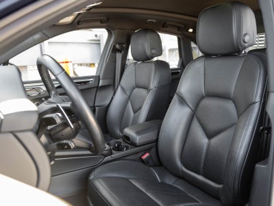 2024 Porsche Macan Macan (MY24)