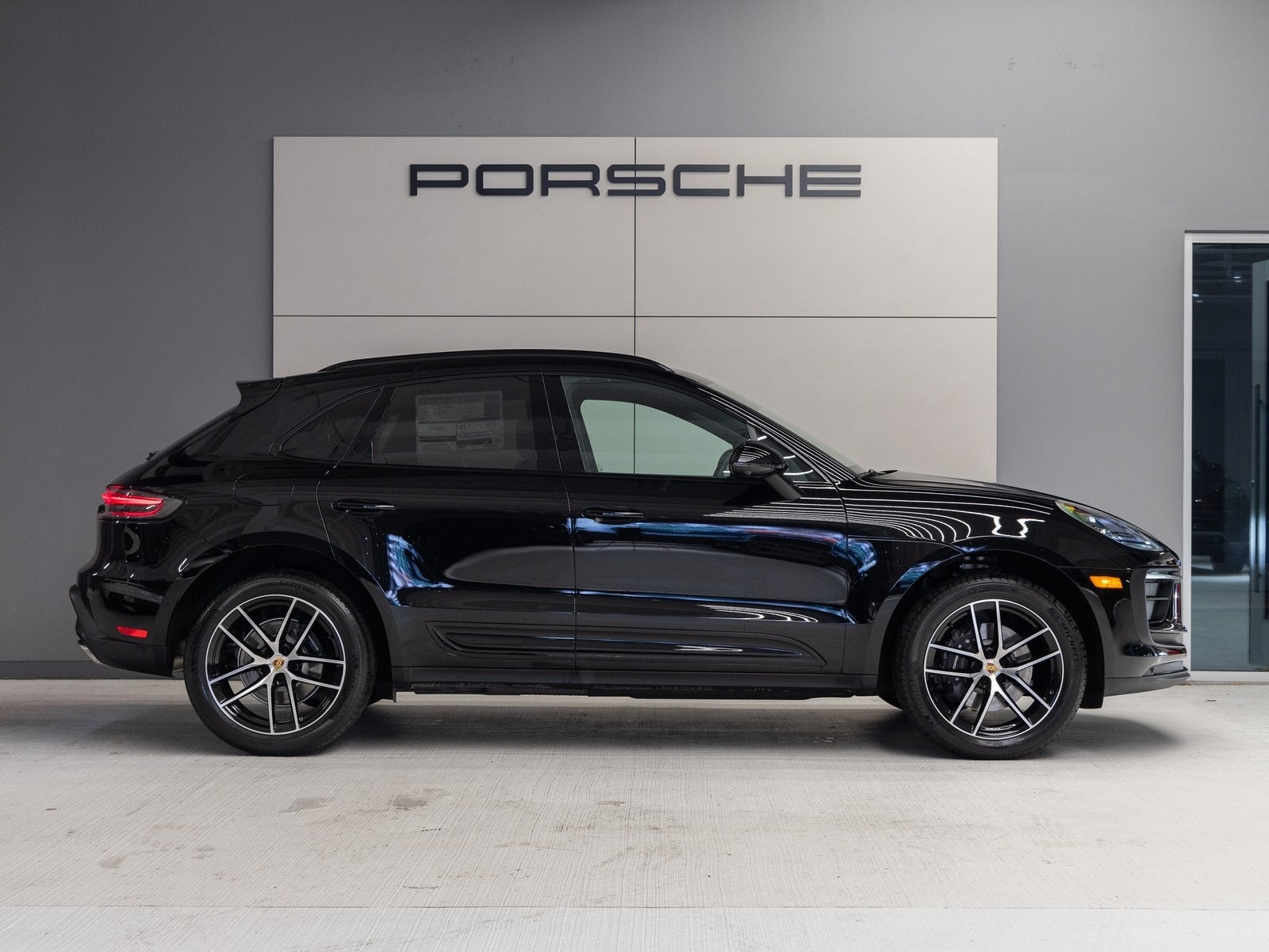 2025 Porsche Macan Macan