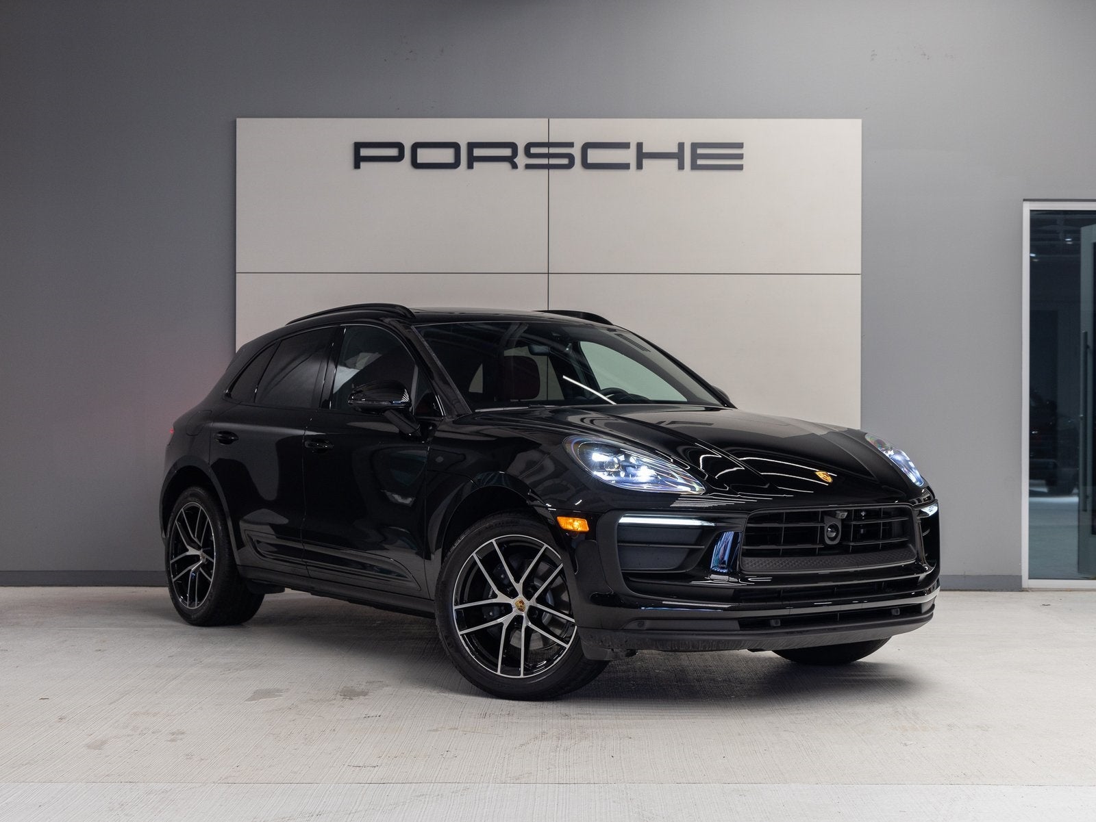 2025 Porsche Macan Macan
