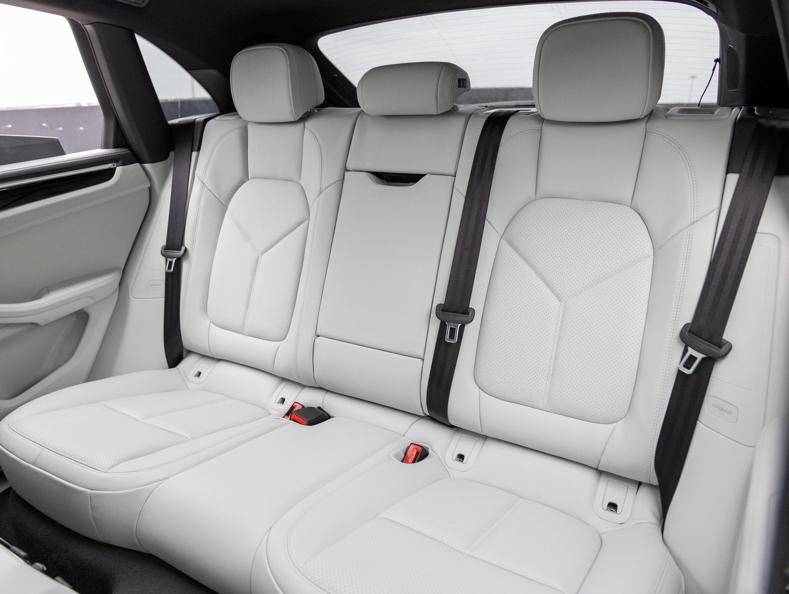 2025 Porsche Macan Macan