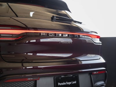 2026 Porsche Macan Macan