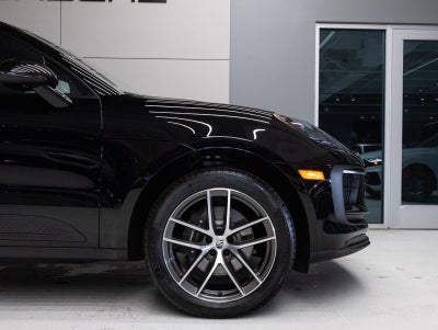 2026 Porsche Macan AWD