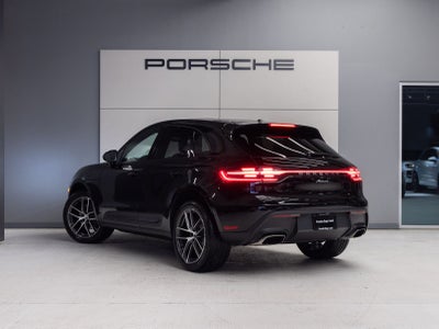 2026 Porsche Macan AWD