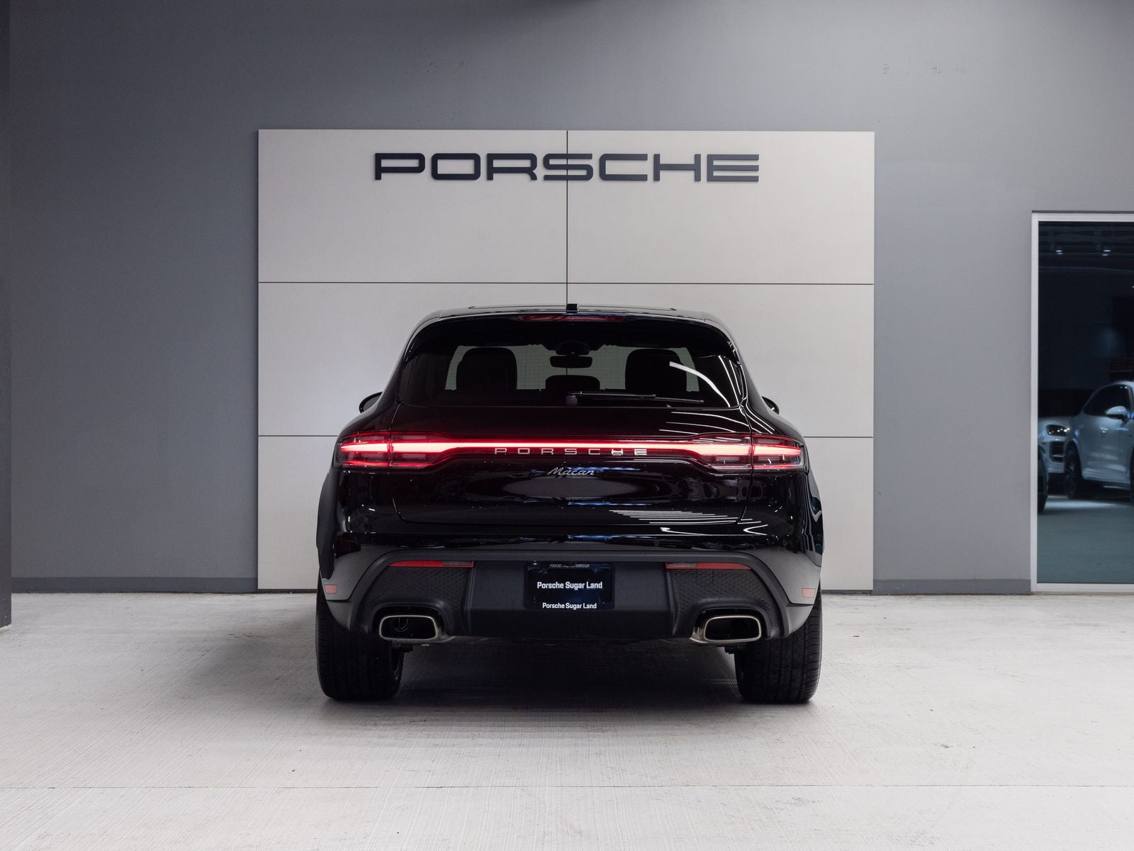 2026 Porsche Macan AWD