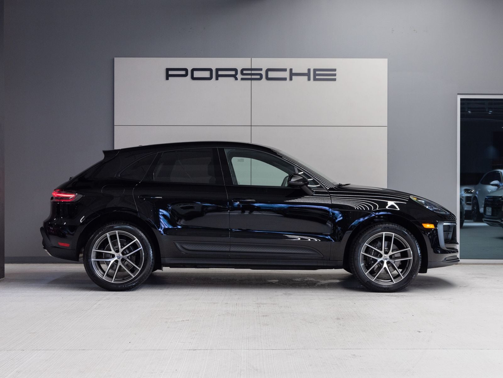 2026 Porsche Macan AWD