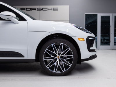 2026 Porsche Macan Macan