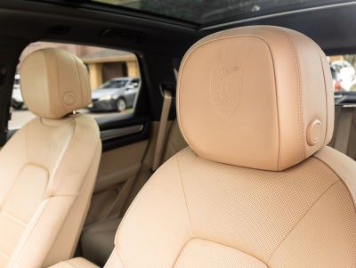 2023 Porsche Cayenne Cayenne Platinum Edition (MY23)