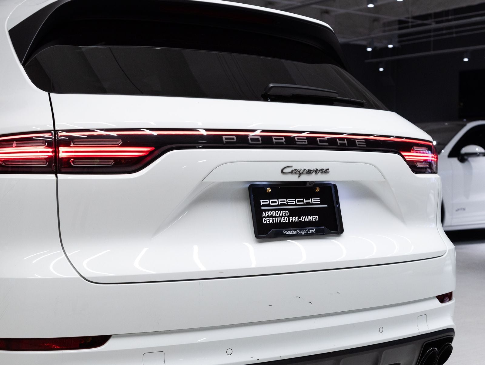 2023 Porsche Cayenne Cayenne Platinum Edition (MY23)