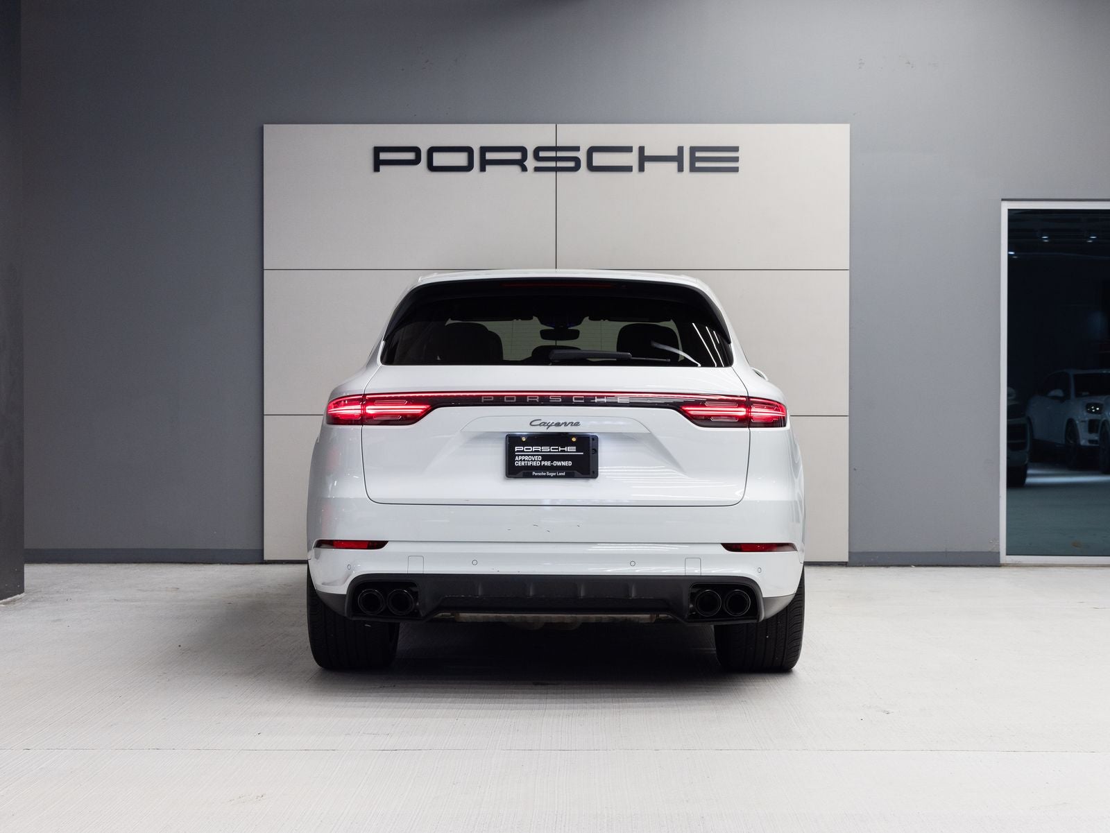 2023 Porsche Cayenne Cayenne Platinum Edition (MY23)