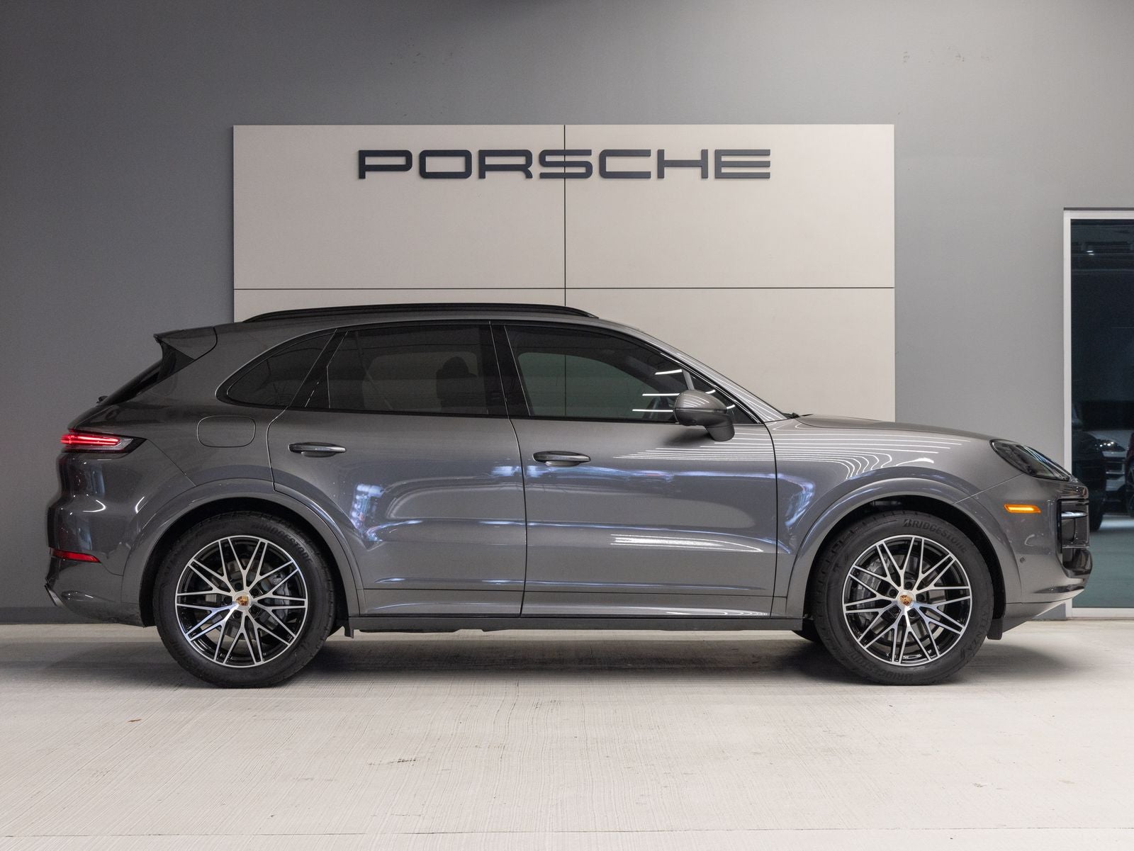2025 Porsche Cayenne Cayenne