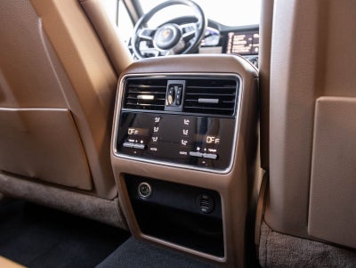 2019 Porsche Cayenne Cayenne