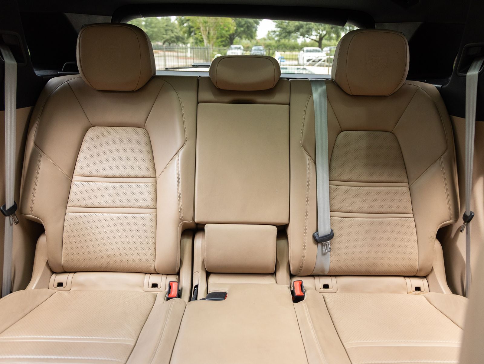 2023 Porsche Cayenne Cayenne Platinum Edition (MY23)