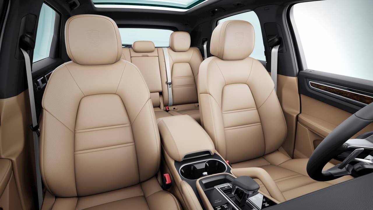 2023 Porsche Cayenne Cayenne Platinum Edition (MY23)