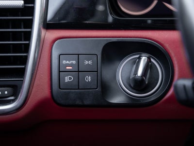 2023 Porsche Cayenne Cayenne Platinum Edition (MY23)