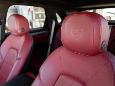 2023 Porsche Cayenne Cayenne Platinum Edition (MY23)