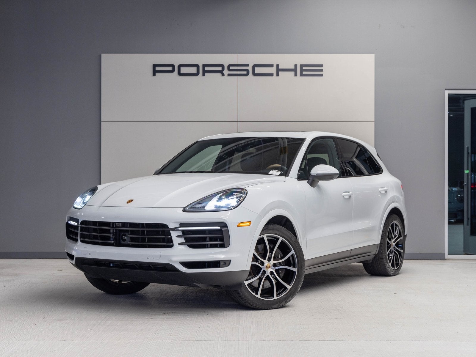 2023 Porsche Cayenne Cayenne Platinum Edition (MY23)