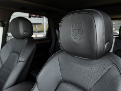 2023 Porsche Cayenne Cayenne Platinum Edition (MY23)