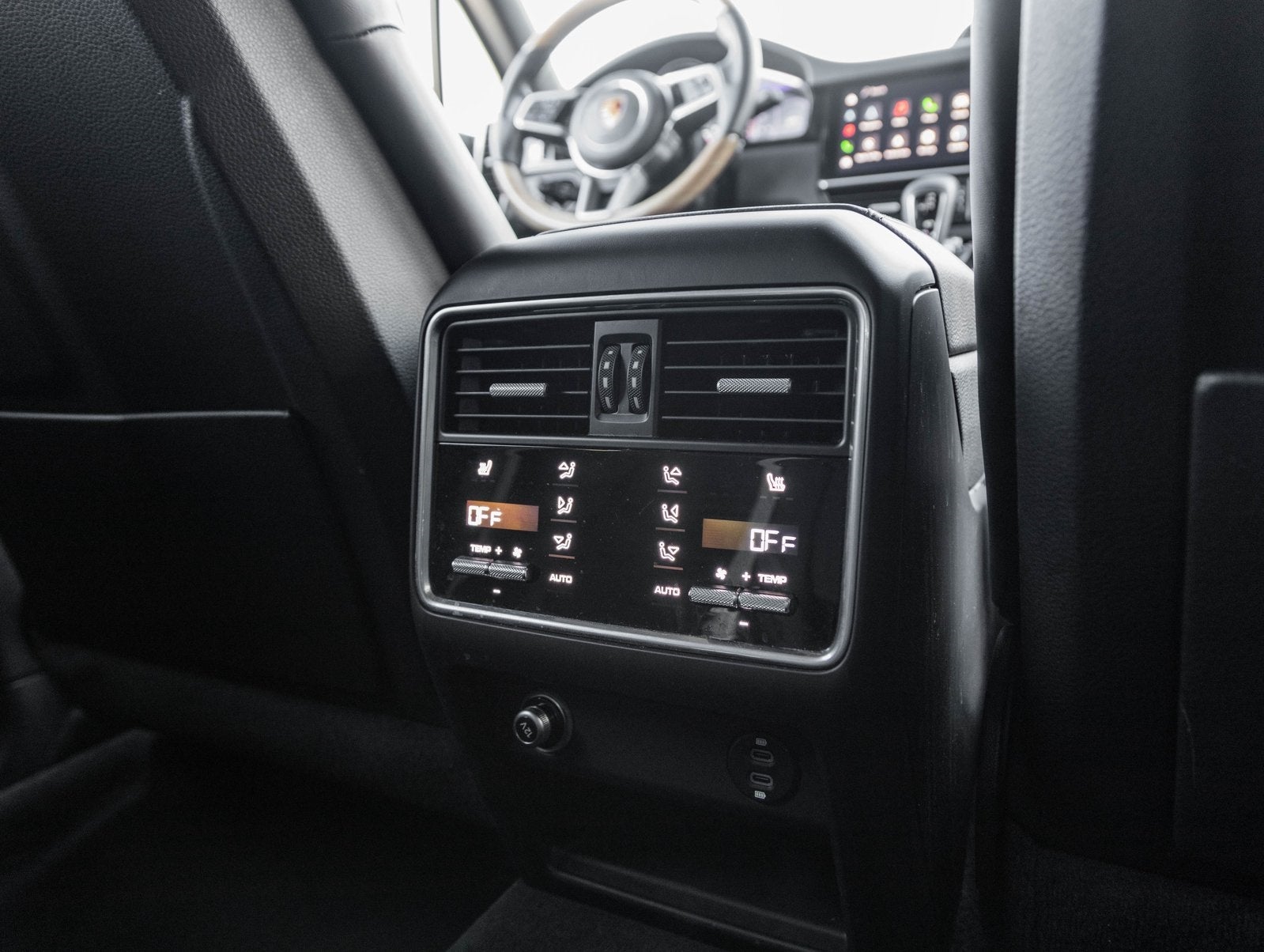 2023 Porsche Cayenne Cayenne Platinum Edition (MY23)